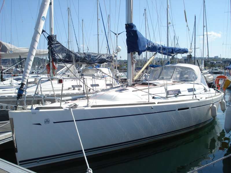 Sailboat Dufour 34