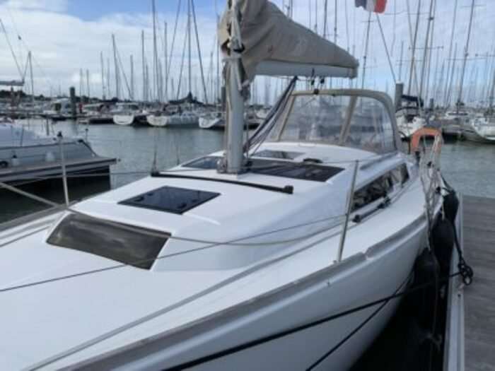 Sailboat Dufour 360 Grand Large