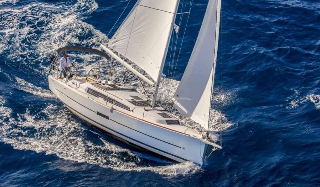 Sailboat Dufour 360 Grand Large