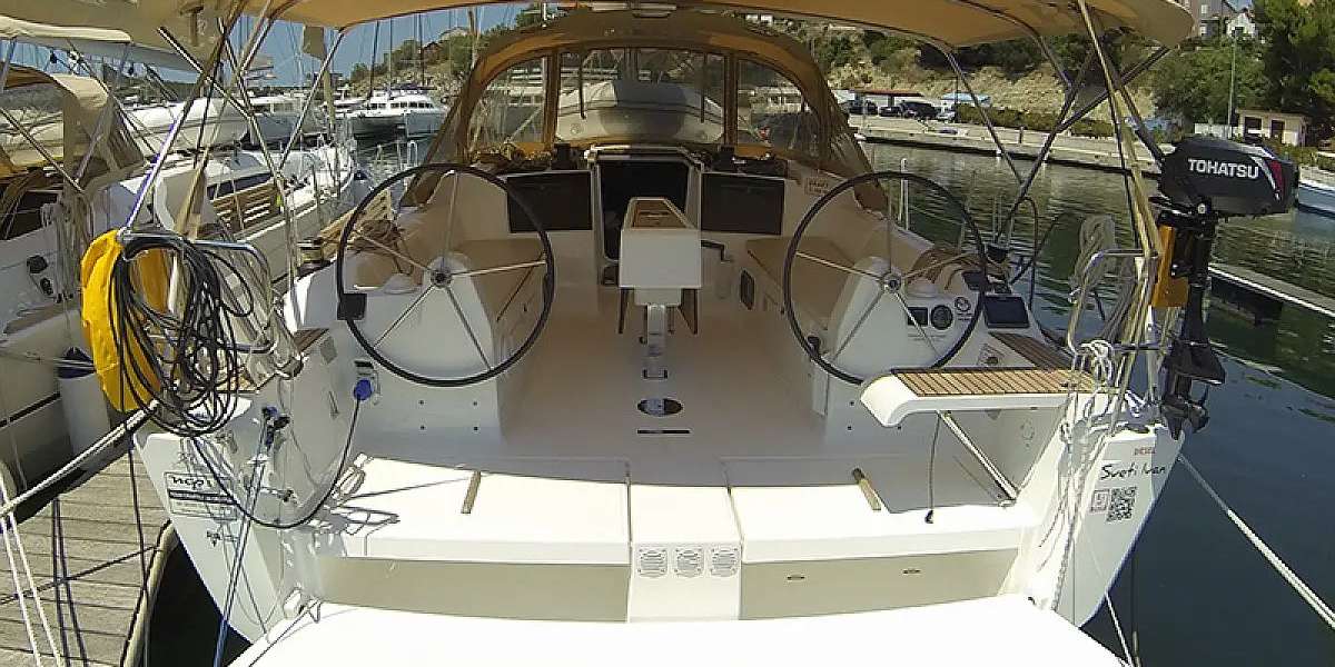 Sailboat Dufour 382 Grand Large