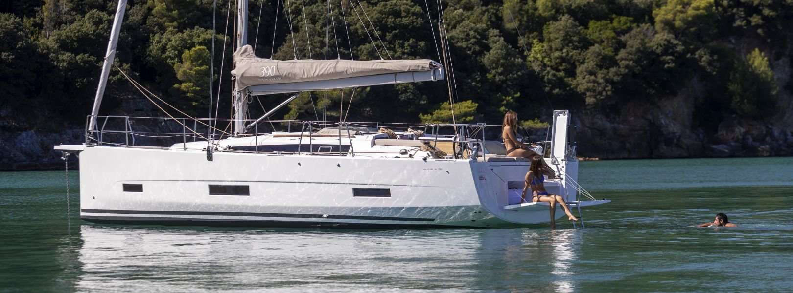 Sailboat Dufour 390 Grand Large