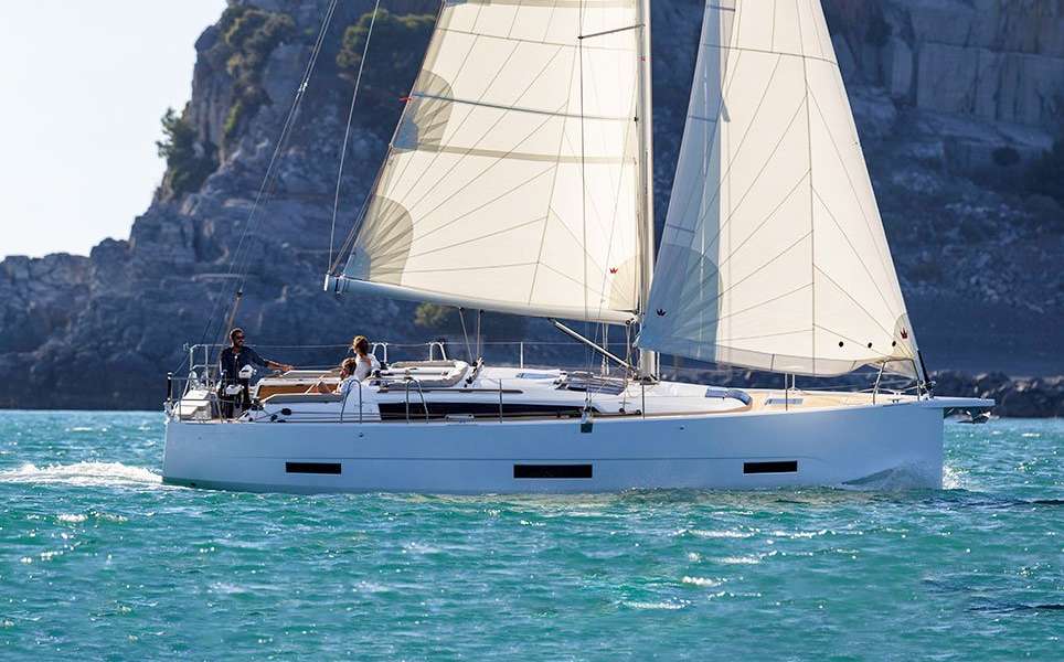 Sailboat Dufour 390 Grand Large