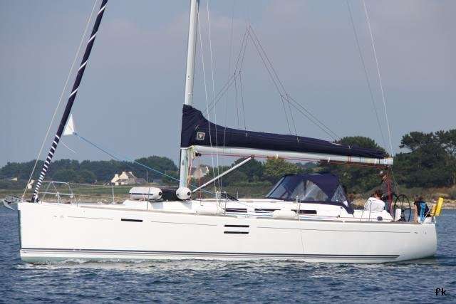 Sailboat Dufour 40