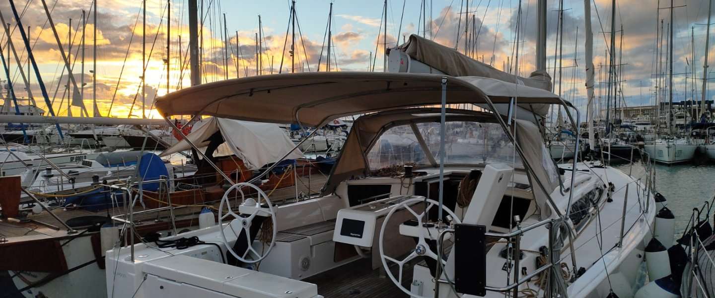 Sailboat Dufour 430 Grand Large