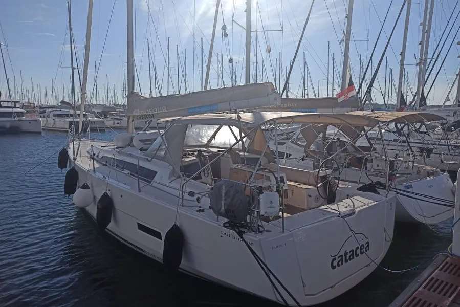 Sailboat Dufour 430 Grand Large