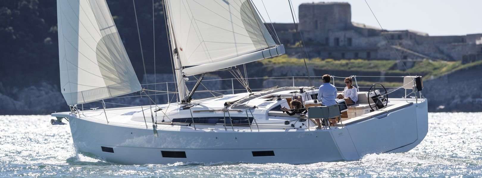 Парусная яхта Dufour 430 Grand Large