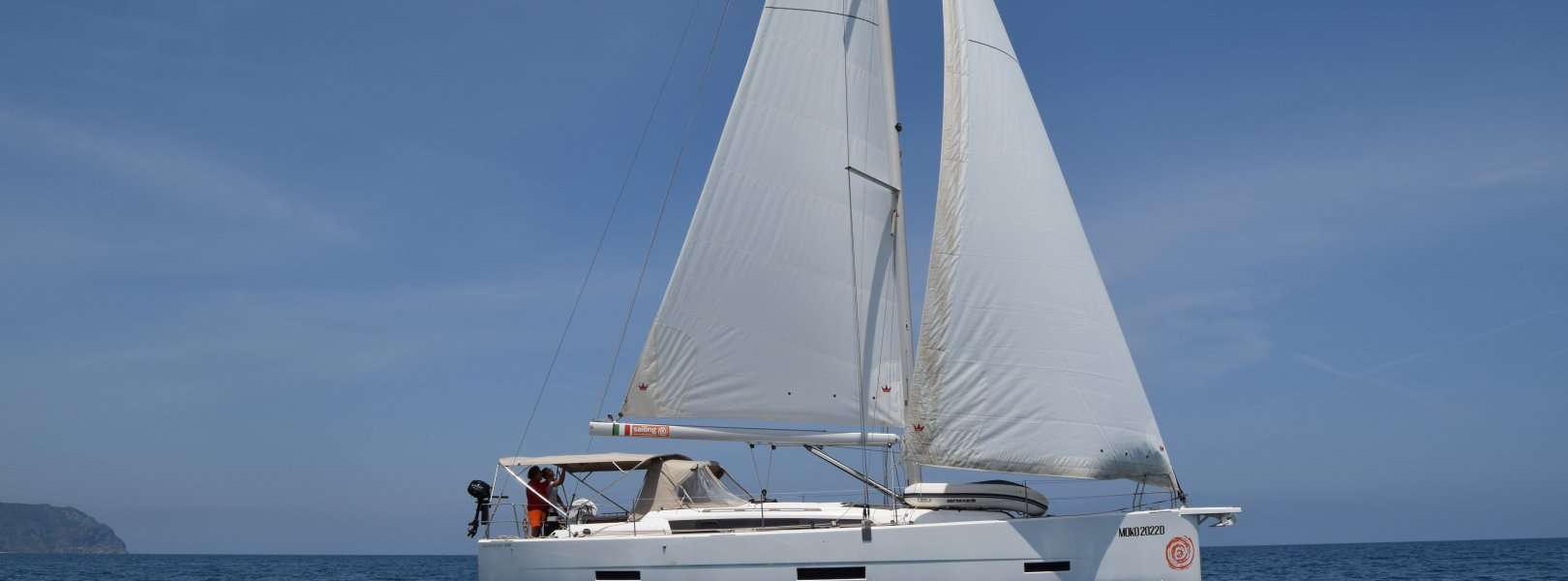 Sailboat Dufour 430 Grand Large