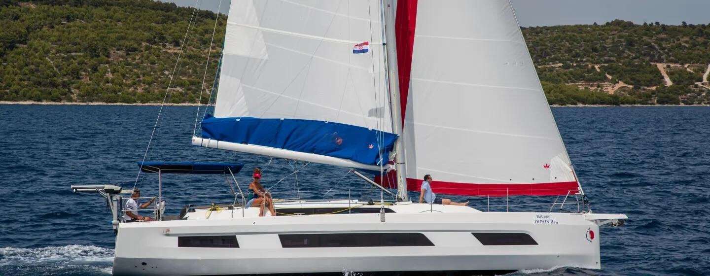 Barca a vela Dufour 44