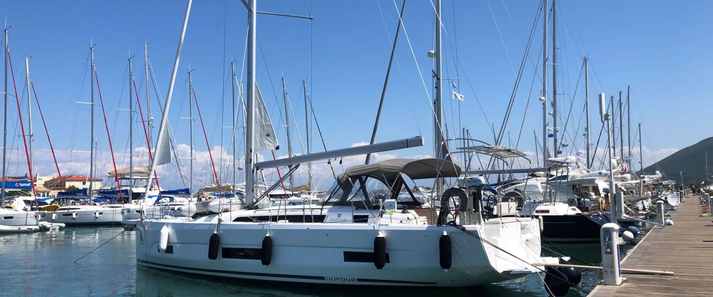Парусная яхта Dufour 470