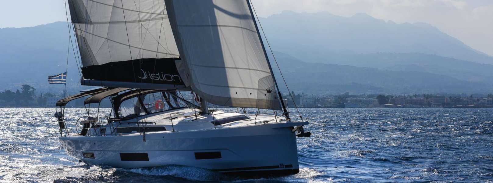 Парусная яхта Dufour 470