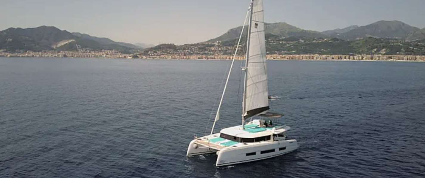 Catamaran Dufour 48 Catamaran