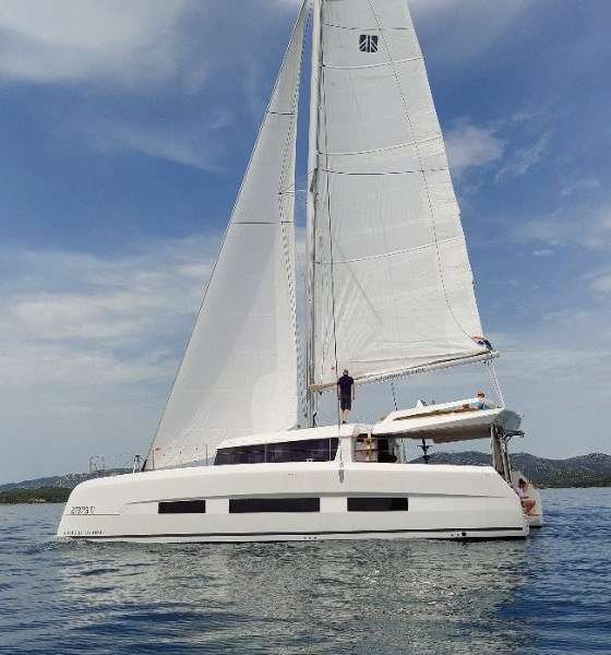 Catamaran Dufour 48 Catamaran