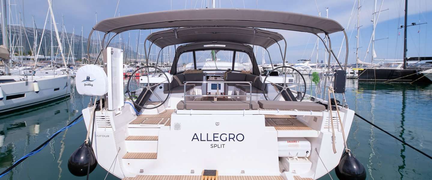 Velero Dufour 530