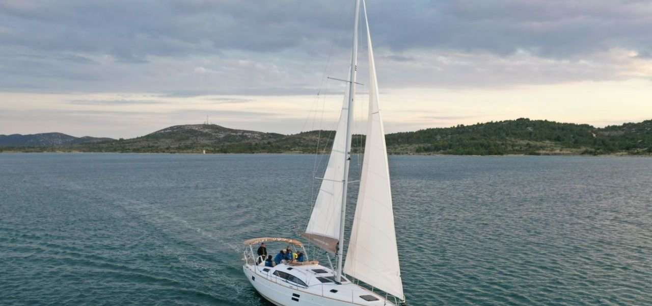 Barca a vela Elan Impression 45.1
