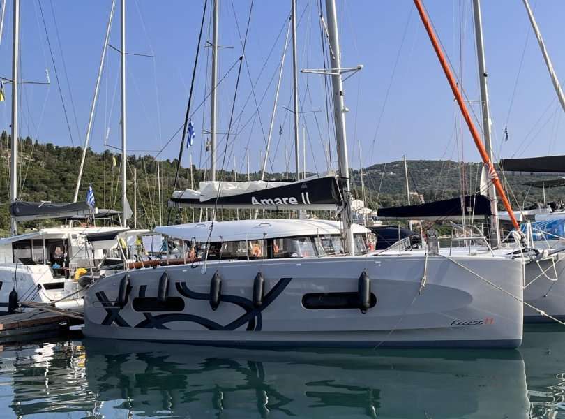 Catamaran Excess 11