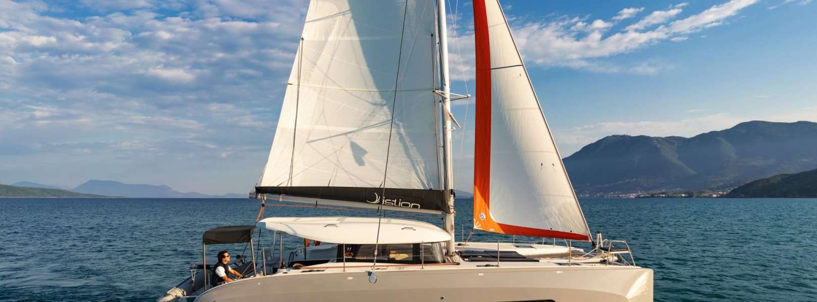 Catamaran Excess 11