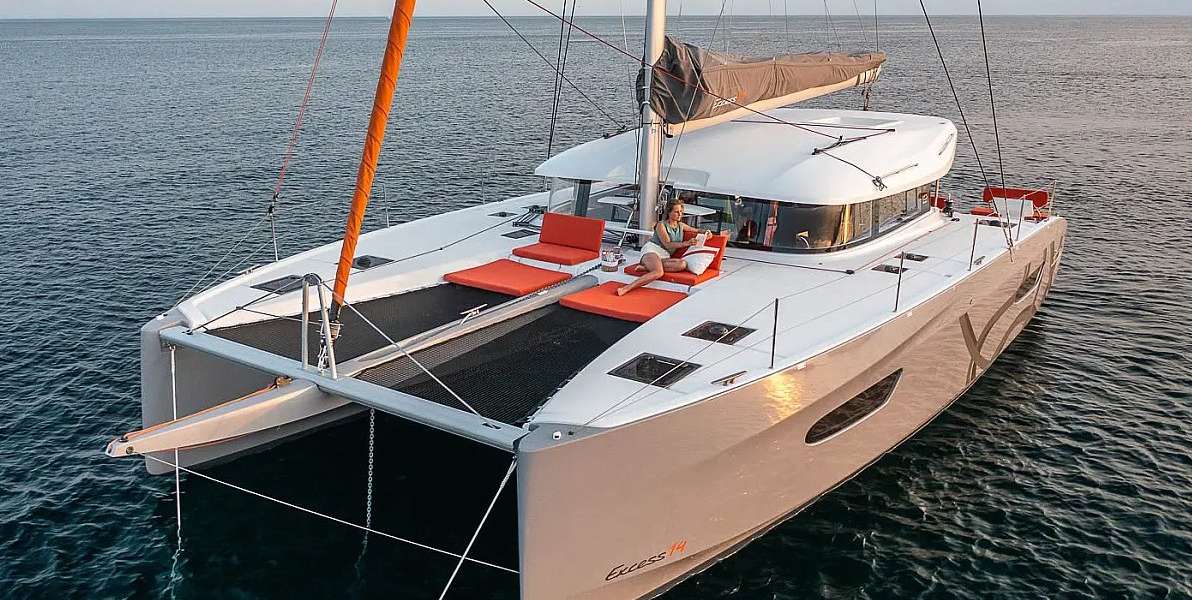 Catamaran Excess 14