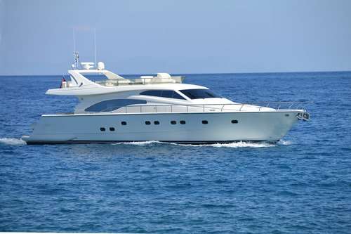 Luxury Yacht Ferretti 68