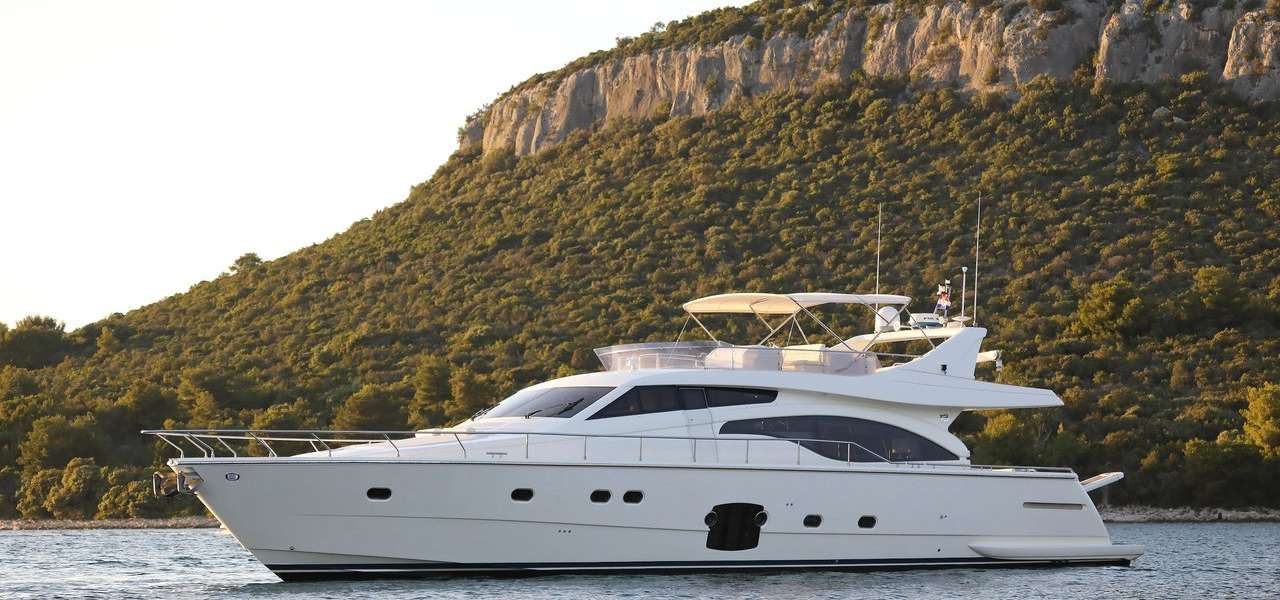 Yacht Ferretti 681