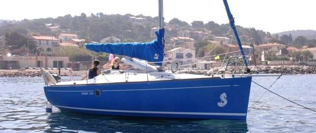 Velero First 210