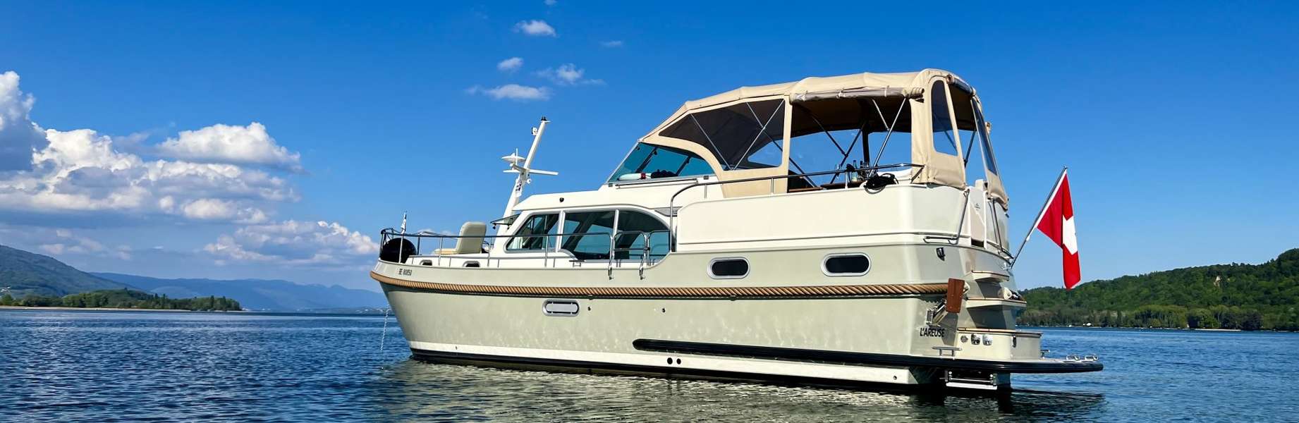 Barco a motor Grand Sturdy 35.0 AC