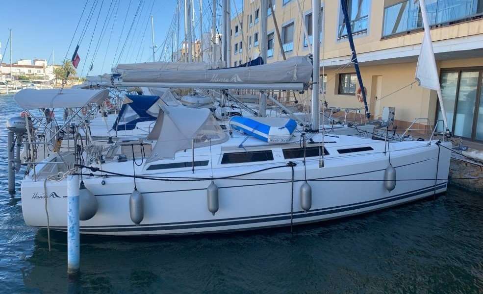 Sailboat Hanse 345