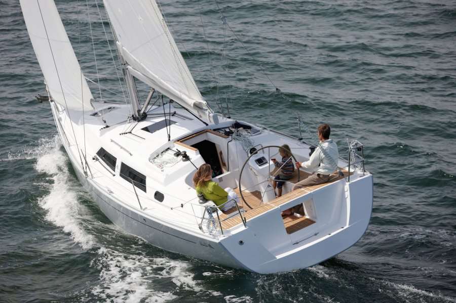 Sailboat Hanse 355