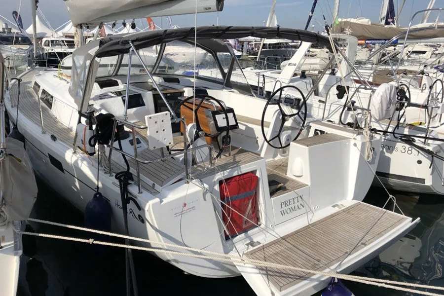 Barca a vela Hanse 415