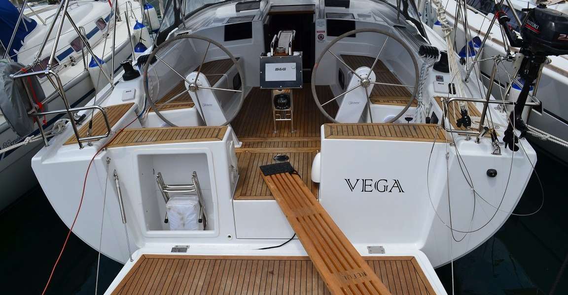 Barca a vela Hanse 415