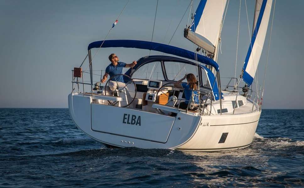 Sailboat Hanse 418