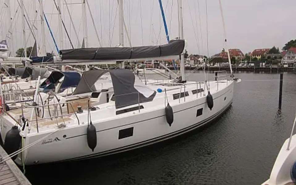 Sailboat Hanse 458