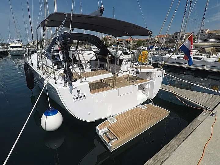 Sailboat Hanse 508