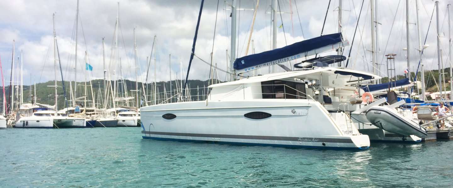 Catamarano Helia 44