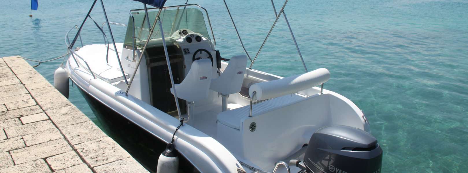 Barco a motor HM 22 Fly