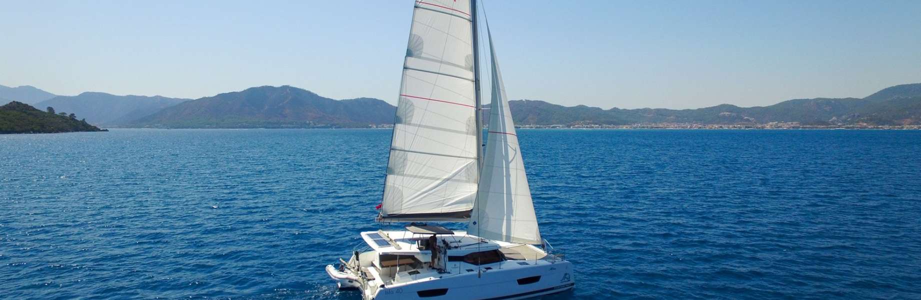 Catamaran Isla 40