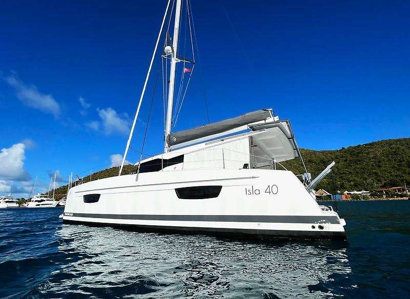 Catamaran Isla 40