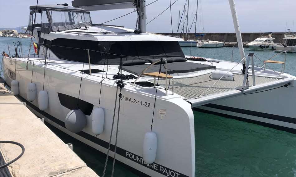 Catamarán Isla 40