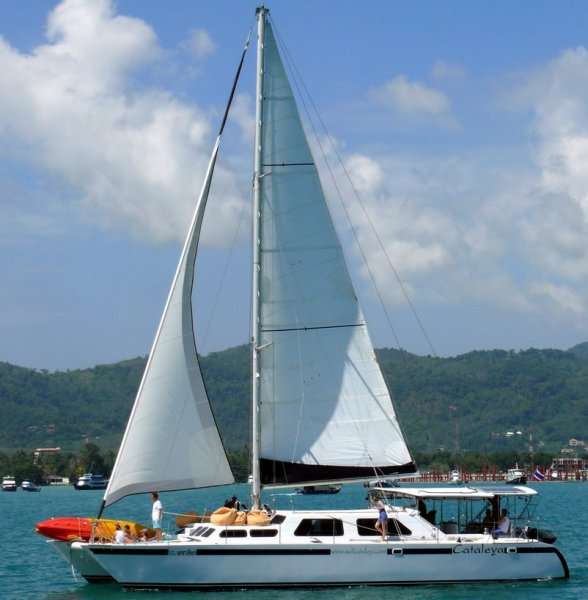 Catamaran KSS 58