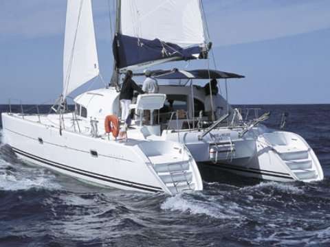 Catamaran Lagoon 380