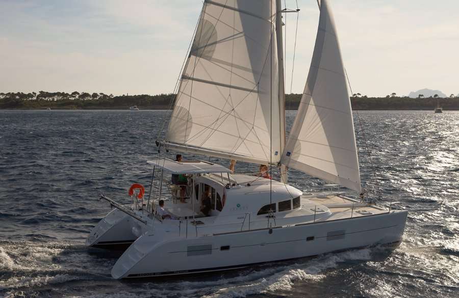 Catamaran Lagoon 380