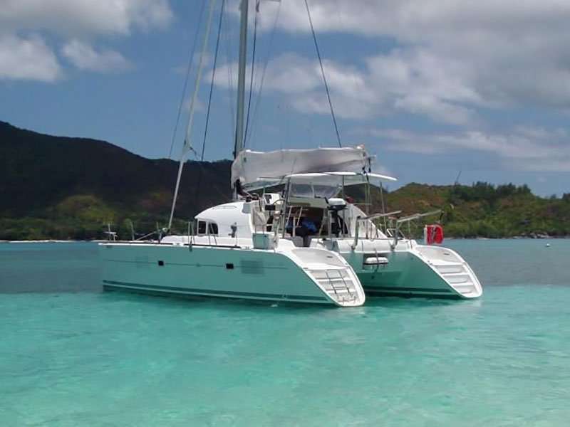 Katamaran Lagoon 380