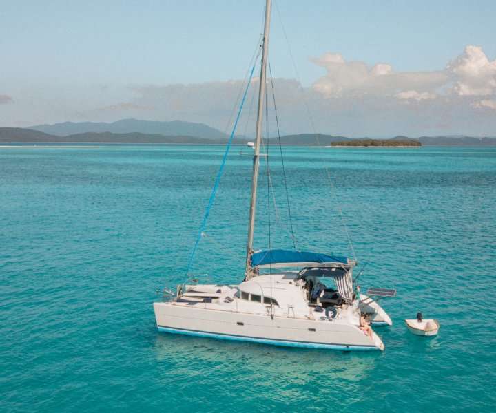 Catamaran Lagoon 380