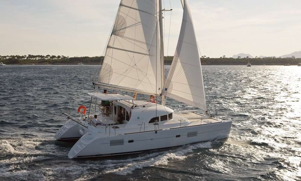 Catamaran Lagoon 380