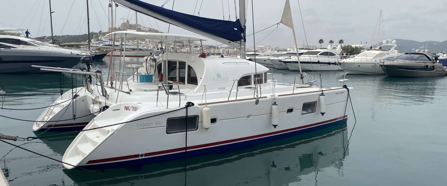 Catamaran Lagoon 380 S2