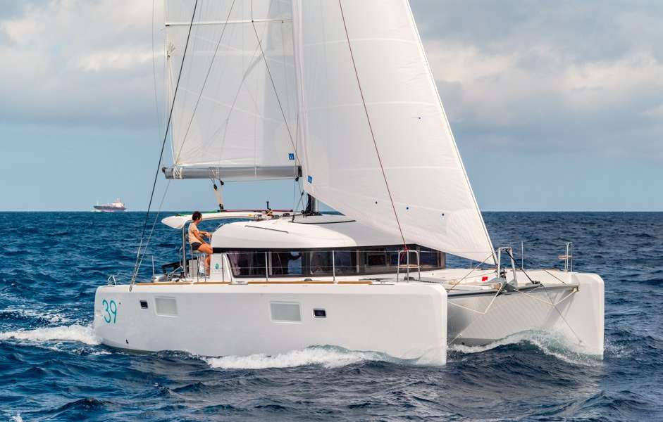 Catamaran Lagoon 39