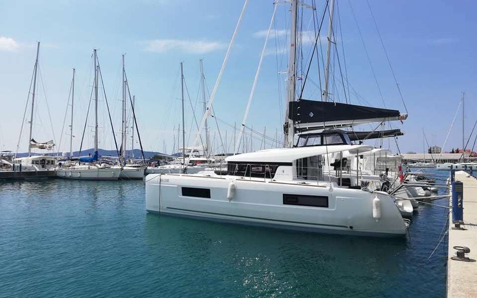 Катамаран Lagoon 40