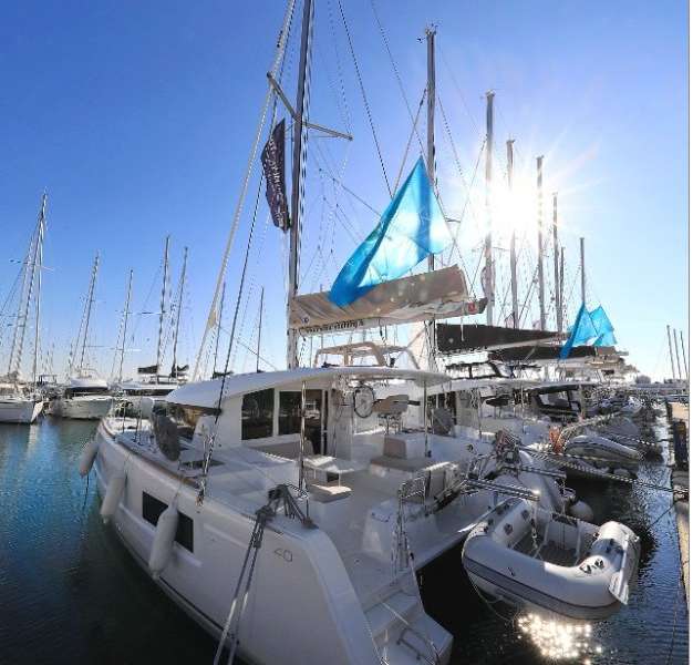 Catamaran Lagoon 40