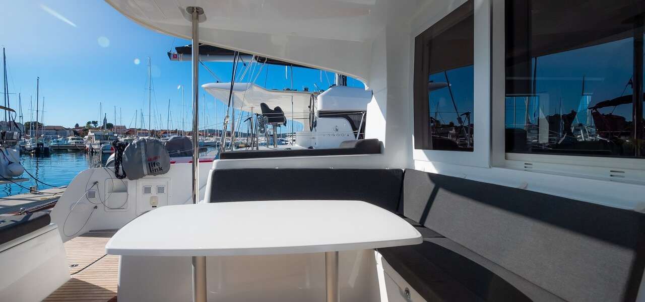 Catamaran Lagoon 40