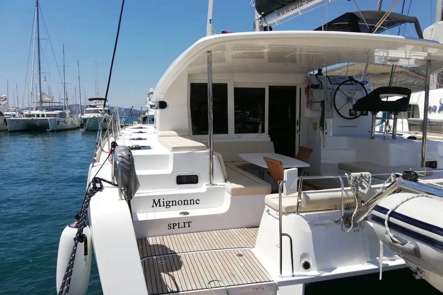 Catamaran Lagoon 40