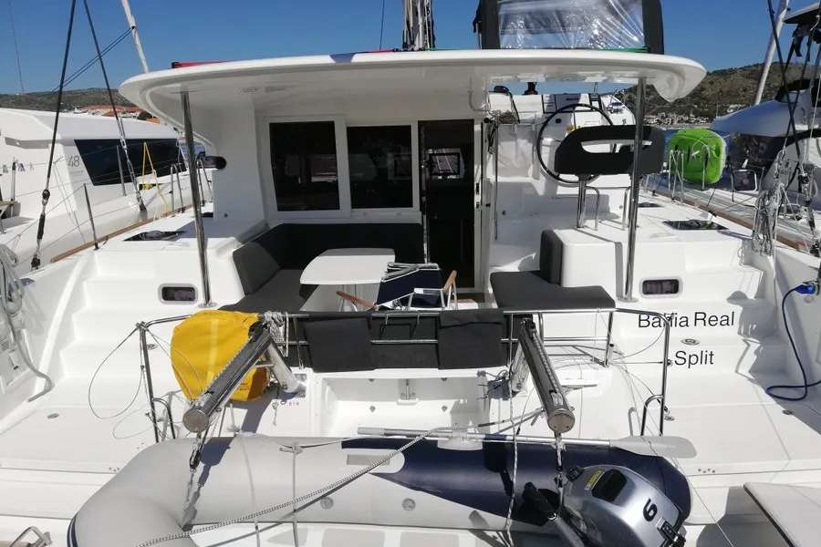 Catamaran Lagoon 40